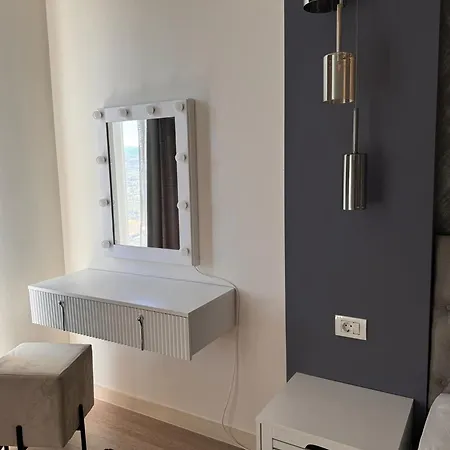 22nd Floor Lux Apt With Pool & Fitness Apartamento Skopie