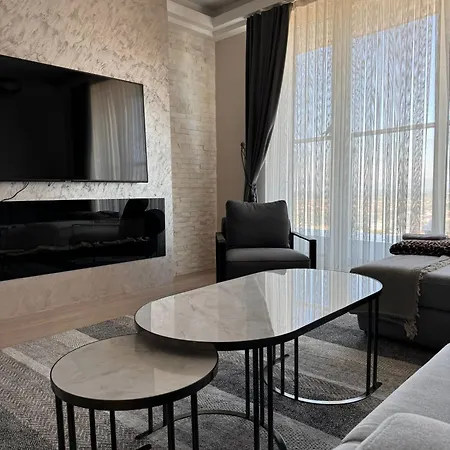 22nd Floor Lux Apt With Pool & Fitness Apartamento Skopie