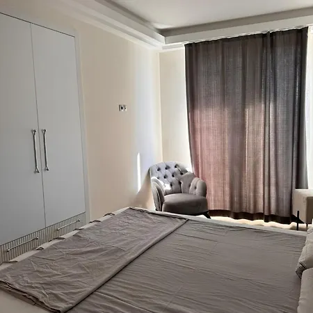 22nd Floor Lux Apt With Pool & Fitness