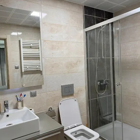 22nd Floor Lux Apt With Pool & Fitness Skopie